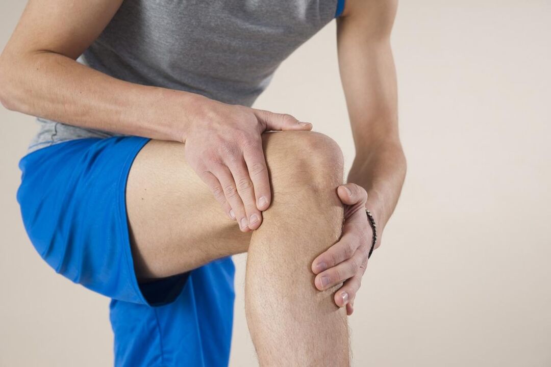 Frühzeitige Gelenkschmerzen und -steifheit aufgrund von Arthrose werden auf Muskel- und Bänderverstauchungen zurückgeführt